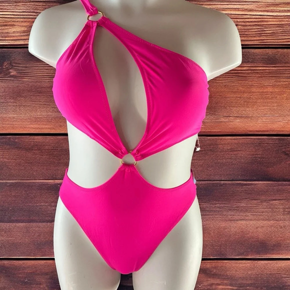 Stunning Bright Pink Hilinker O-Ring Cutout Halter Swimsuit - Picture 3 of 8